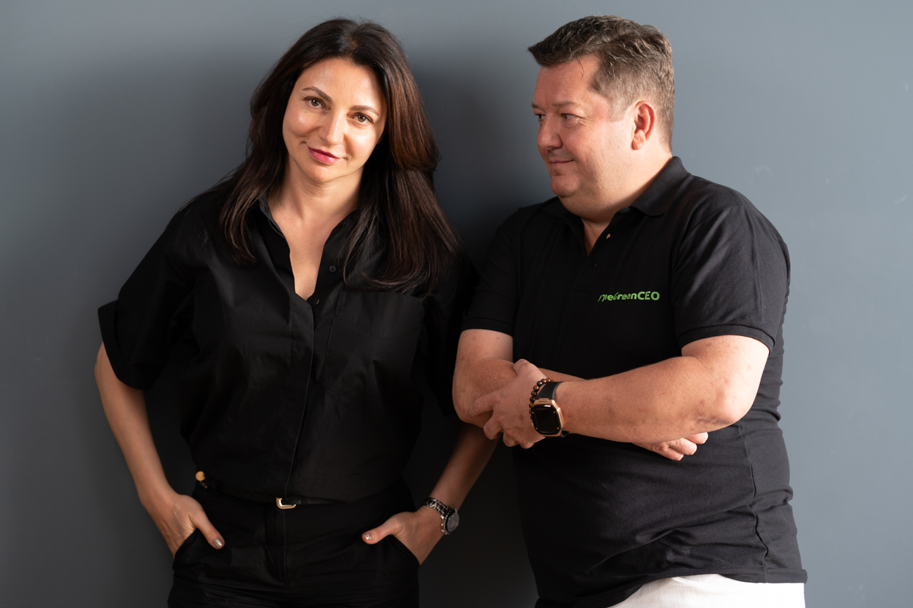 Eteri McKenzie, Solution-Focused Hypnotherapist in Edinburgh, in a professional portrait discussing neuroscience and communication.